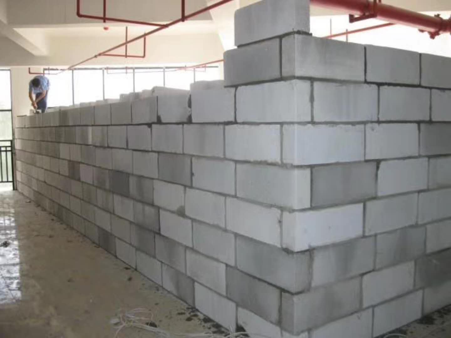 文山蒸压加气混凝土砌块承重墙静力和抗震性能的研究